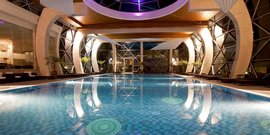 Schwimmbad in einem Hotel